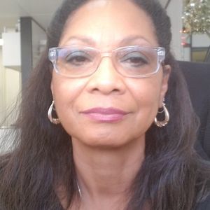 Meet your Posher, Rita